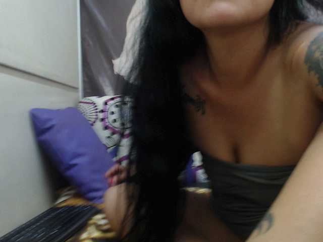 Скриншоты трансляции LittleHotGirl