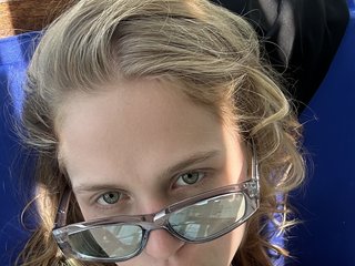 Эротический видеочат Littlemolly1