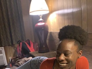 Эротический видеочат littyleesh1