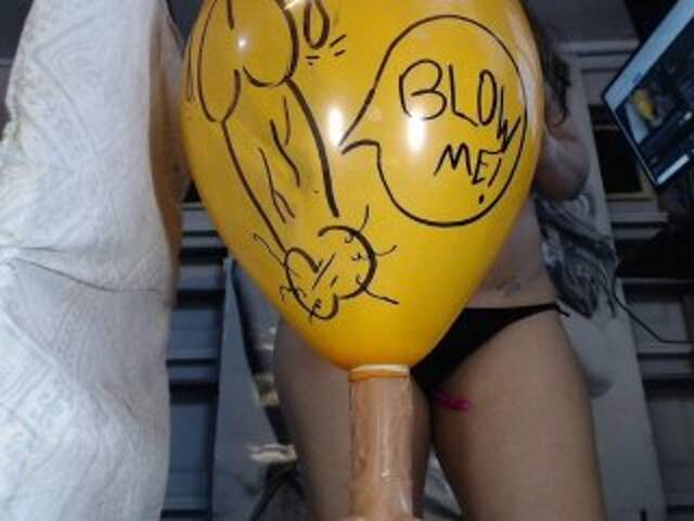 Скриншоты трансляции LiveKiss