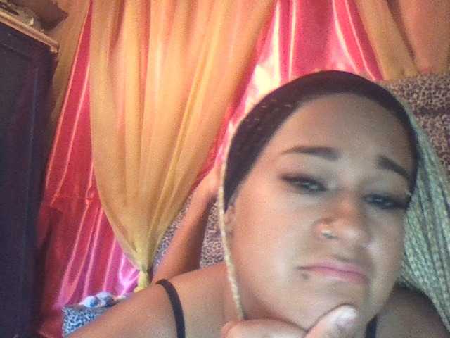 Скриншоты трансляции Lizarella