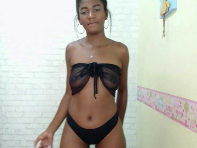 Скриншоты трансляции Lizzie-Clark