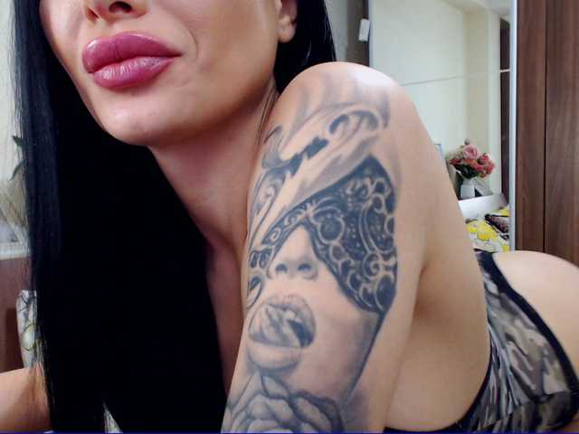 Скриншоты трансляции LizzyAnne