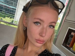 Эротический видеочат lizzyMeoww