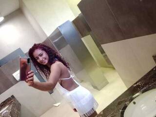 Эротический видеочат LizzyPalmer