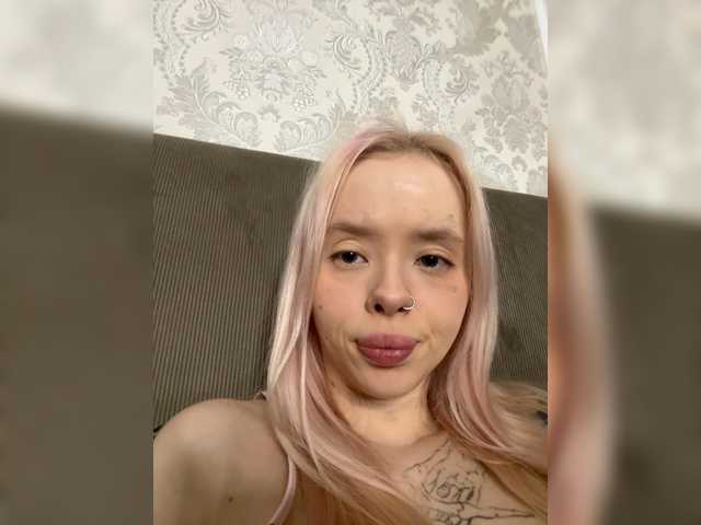 Скриншоты трансляции LolaBunnya
