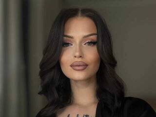 Эротический видеочат LolaFever