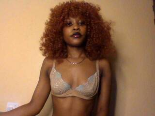 Эротический видеочат LolaMyst