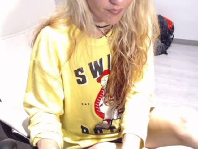 Скриншоты трансляции SexyCookieM