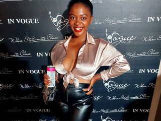 Эротический видеочат LootLove696