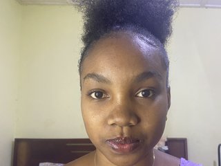 Эротический видеочат Lora7