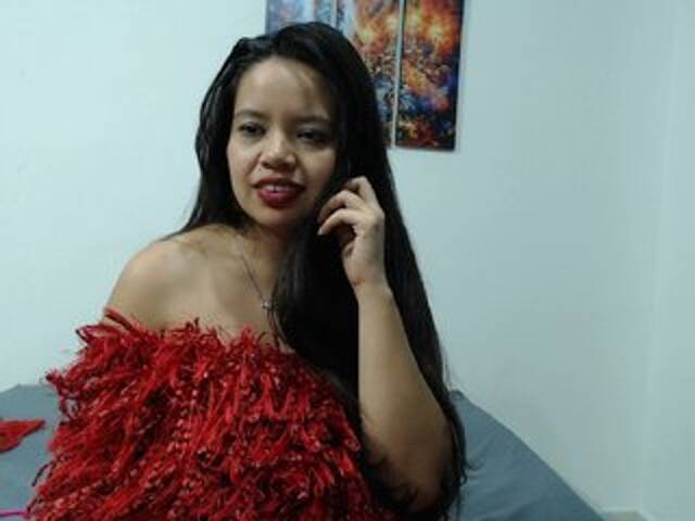 Скриншоты трансляции Lorehot24