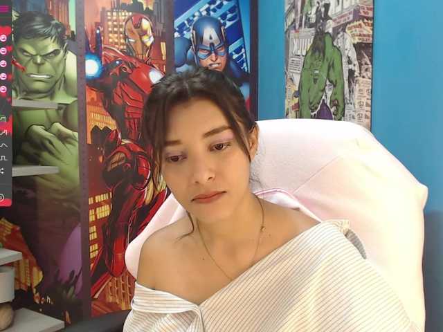 Скриншоты трансляции LorennaRain