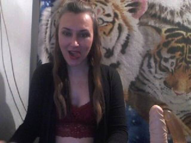 Скриншоты трансляции Lorushka