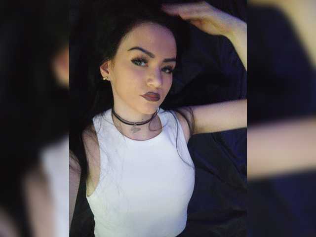 Скриншоты трансляции louise