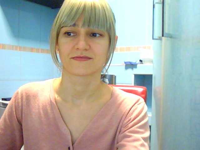 Скриншоты трансляции LovelyBlond