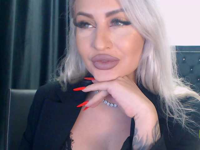Скриншоты трансляции lovelyblondyx