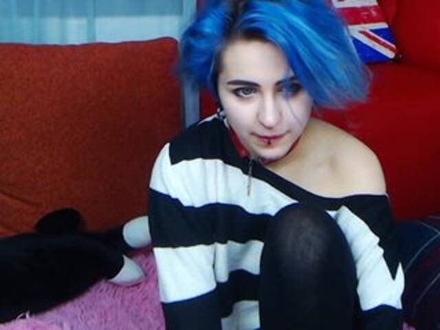 Скриншоты трансляции LoveMeLuvMe