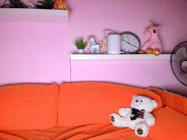 Скриншоты трансляции LoveMeLuvMe