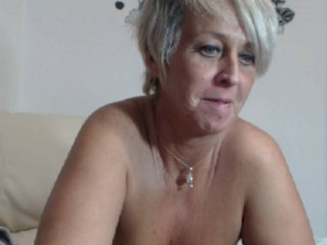 Скриншоты трансляции LovePinkLilly