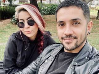 Эротический видеочат LowBass13