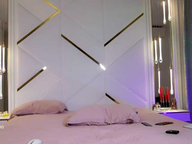 Скриншоты трансляции AliceMO