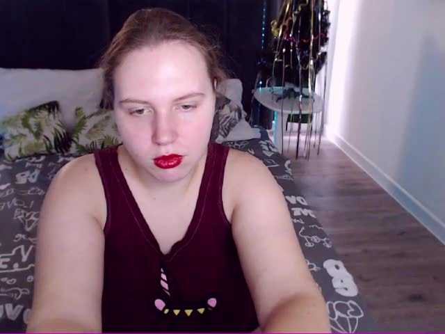 Скриншоты трансляции Lucy-McQueen