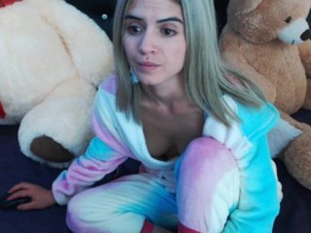 Скриншоты трансляции lucycelest