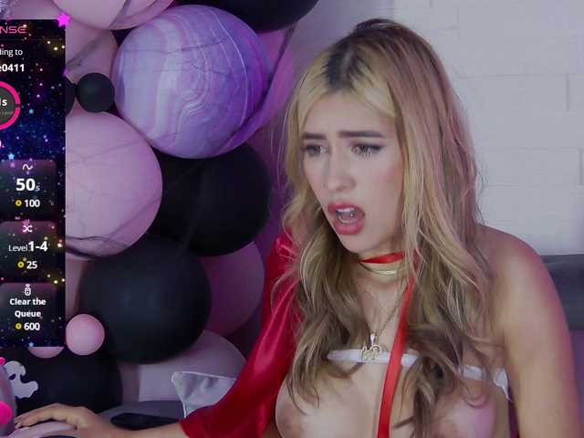 Скриншоты трансляции LucyRouse