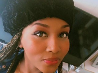 Эротический видеочат lucyhorny