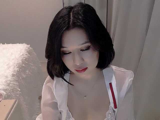 Скриншоты трансляции LucyLiu