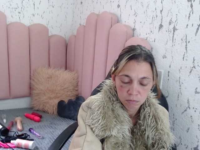 Скриншоты трансляции lucysex--