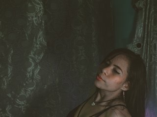 Эротический видеочат luna-loving18