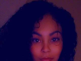 Эротический видеочат Lushylashae