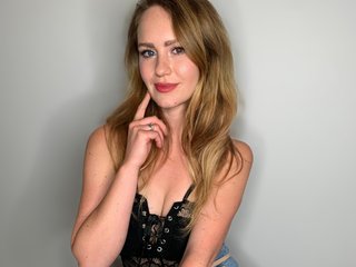 Эротический видеочат LyraAngelic