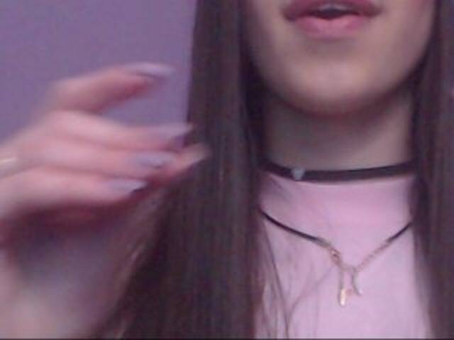 Скриншоты трансляции Madellyn