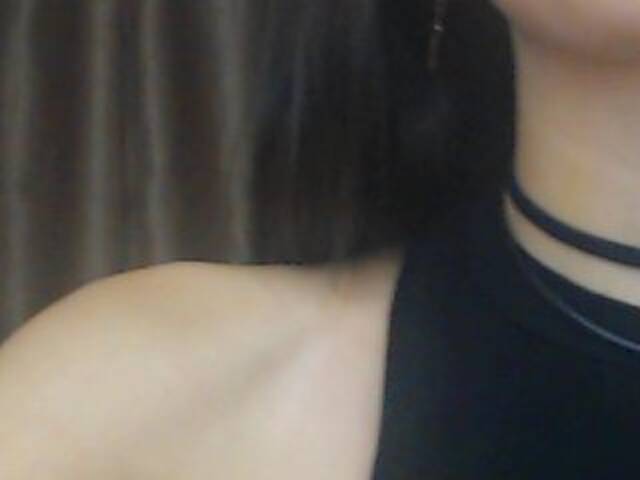 Скриншоты трансляции Madellyn