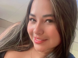 Эротический видеочат MadisonGomez