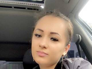 Эротический видеочат MadisonMoore