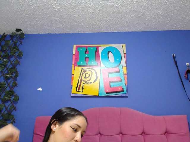 Скриншоты трансляции MADISONXANDER