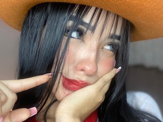 Эротический видеочат MaeMiller