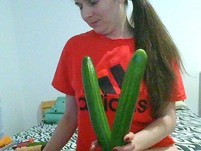 Фотографии MagalitaAx go pvt ! i not like free chat!!! all for u in show!! cucumbers will play too