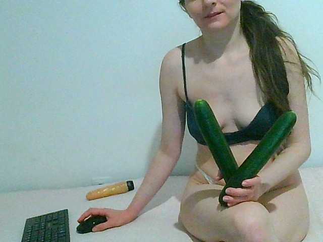 Фотографии MagalitaAx go pvt ! i not like free chat!!! all for u in show!! cucumbers will play too