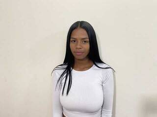 Эротический видеочат MaiaChocolate