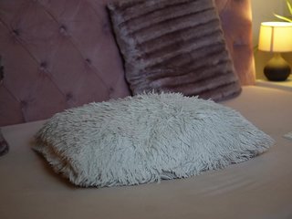 Эротический видеочат MaiaMini