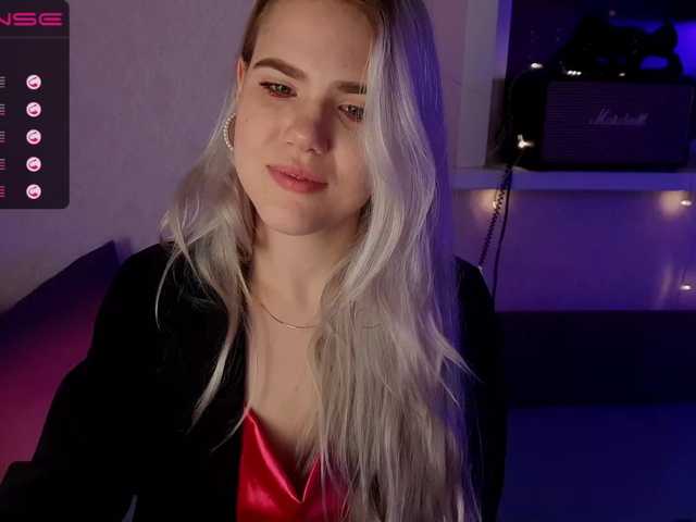 Скриншоты трансляции MainGirl