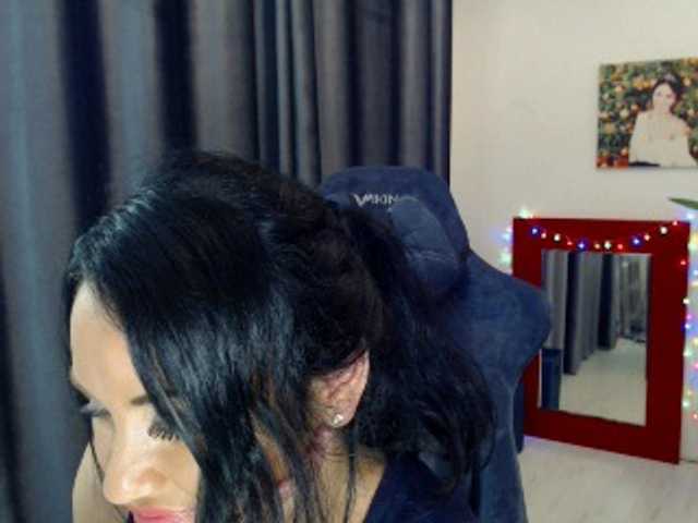 Скриншоты трансляции Malibugirl