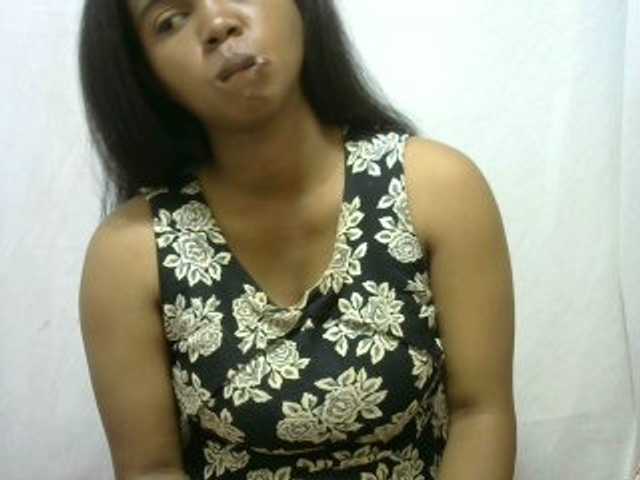 Скриншоты трансляции Malinciehot