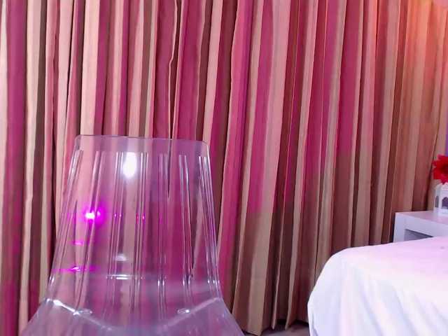 Скриншоты трансляции MandyWester