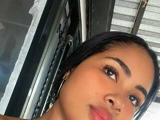 Эротический видеочат MargotNeal